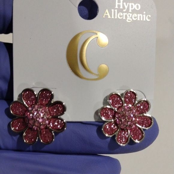 Red Floral Crystal Statement Earrings – Dazzling Gold Pink Flower Hypoallergenic - Picture 6 of 10